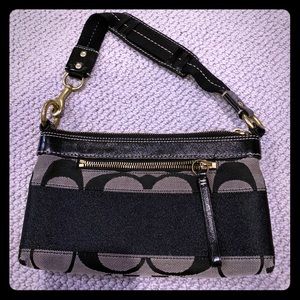 Pre-loved Black classic coach small shoulder bag